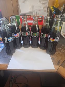 1994 WOLD CUP SMALL 6 PACK.COCA COLA  BOTTLES