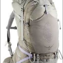 Osprey Women's AURA AG 65 pack - Used Once