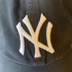 New York Yankees 47 fitted hat Size Medium New 