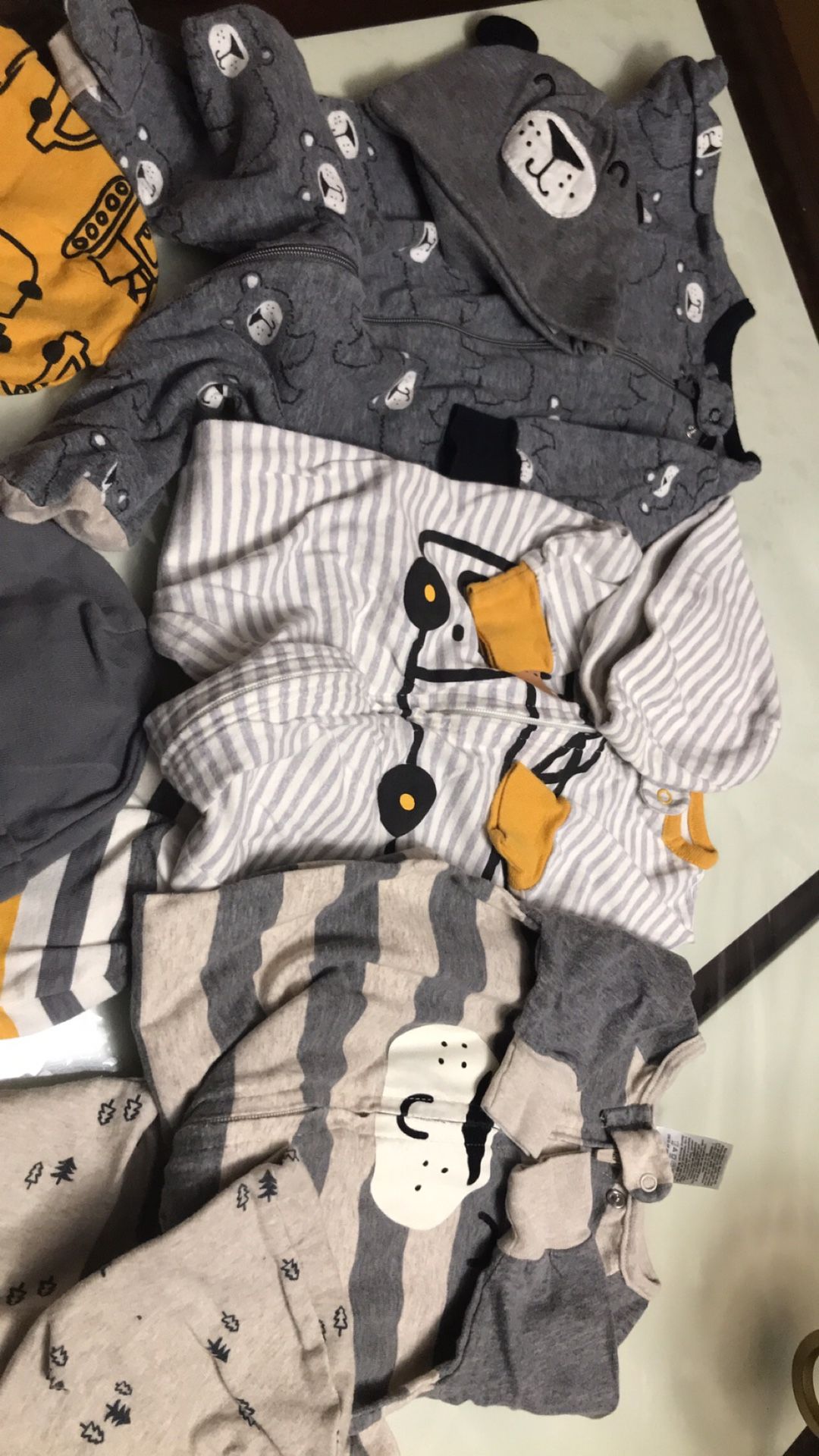 6 sets of Newborn onesies perfect condition