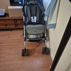 Forward/ Rear facing stroller