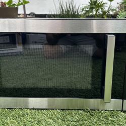 Hamilton Beach 1.6 cu. ft. Sensor Cook Countertop Microwave Oven, 1100 Watts, Stainless Steel