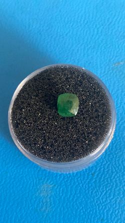 .8 ct Colombian cut cabuchon emerald