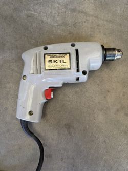 SKIL 1/4 in Variable Speed Drill (Model 927)