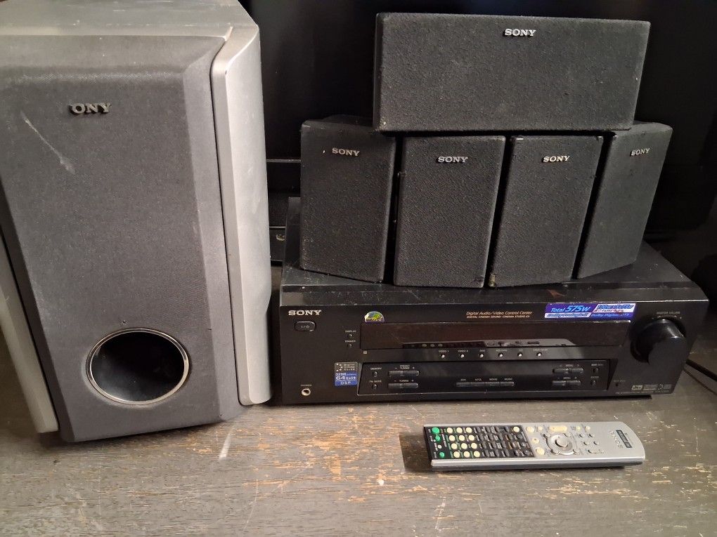 Sony Surround Sound Stereo Receiver Amplifier With All Speakers Sub & Remote