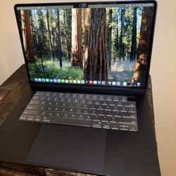 2025 MacBook Air 15” M4 Chip – 16GB RAM – Brand New! 