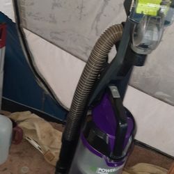 Bissell Power Lifter Swivel Pet Vacuum Cleaner 