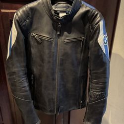 Genuine BMW Motorrad leather jacket, LIKE NEW (Size Medium )