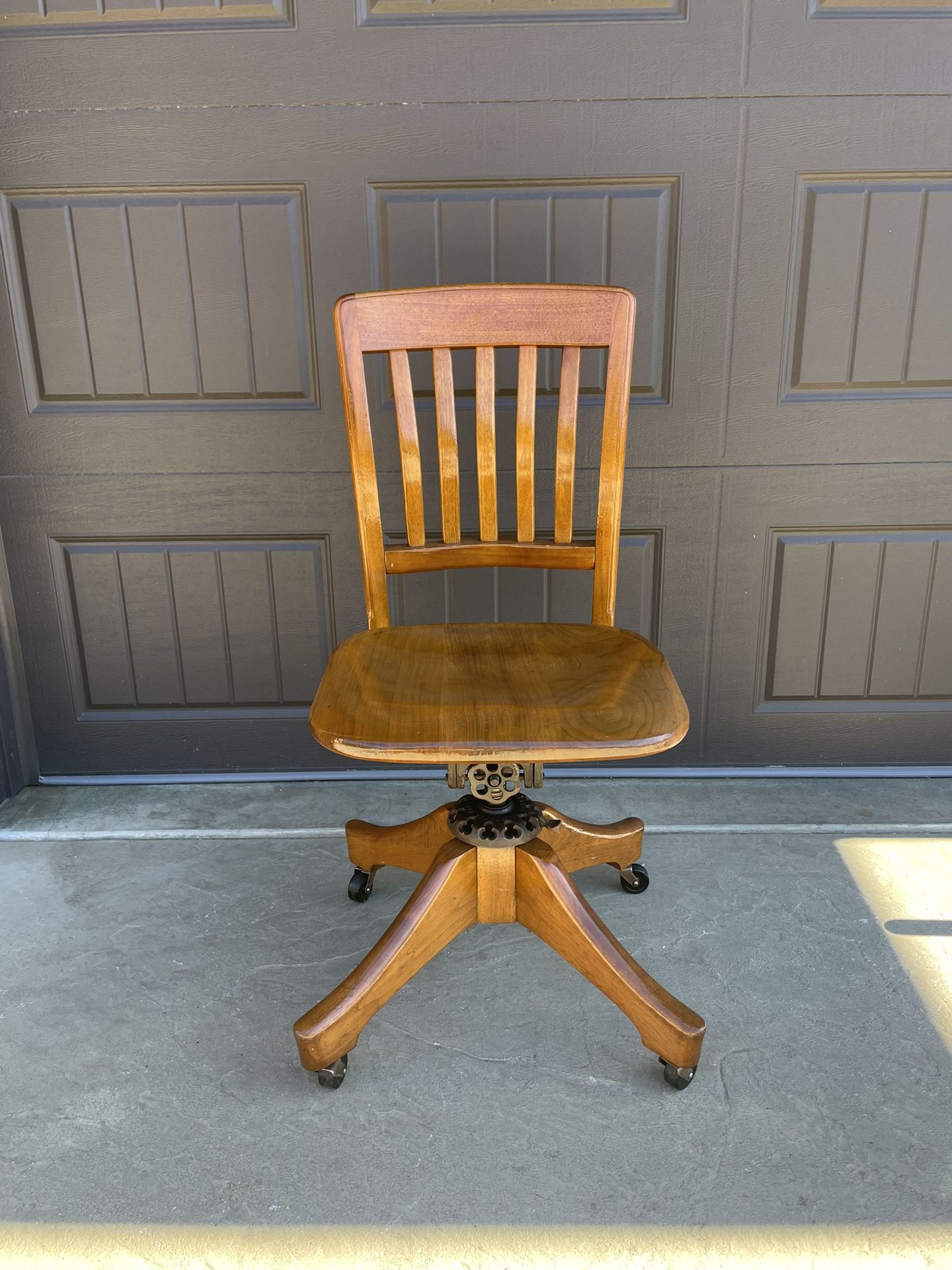 Vintage Milwaukee Anatomic Comfort Chair