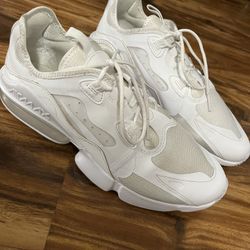 White Nike AirMax