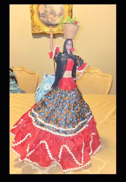 Vintage 1960s Marin Chiclana Spanish 20" Doll.