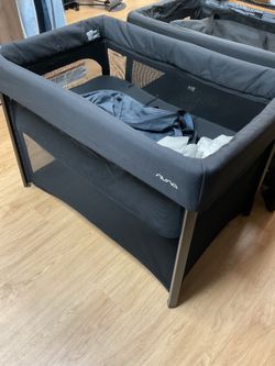 Nuna Paal Pack N Play with Sheets and Carrier Bag