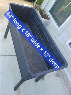Raised Garden Bed- Planter box - with Legs