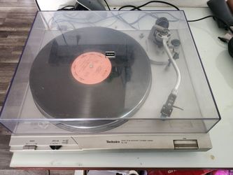 Technics SL-D2 Direct Drive Automatic Turntable System – For Parts or Repair