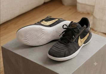 Nike Street Gato Indoor Soccer Shoes – Black/Gold Mens size 9.5