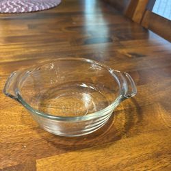 Ovenware casserole dish 