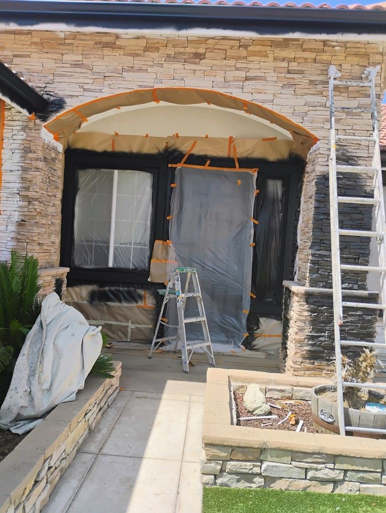 Paint Your Home / Pinta Su Casa