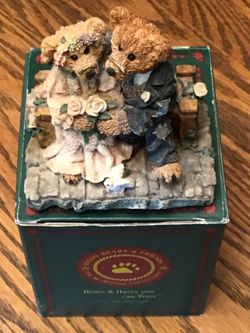 Boyd’s Bears Original Statue “Best Friends” 1993