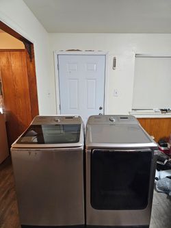 CHAMPAGNE SAMSUNG WASHER AND DRYER SET BOTH ELECTRIC XL CAPACITY 5.3 CU DELIVERY AVAILABLE FOR EXTRA FEE