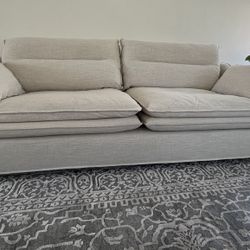 Oliver Space Zaha Sofa