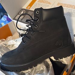 New Timberland Black Nubuck Boots