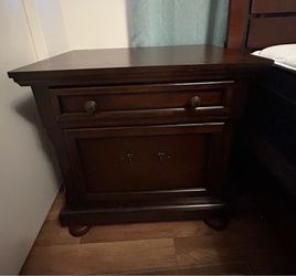 Nightstand Dresser Bedroom Furniture on Sale!