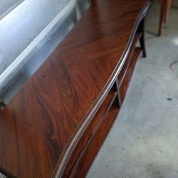 ANTIQUE SOLID WOOD ENTERTAINMENT CENTER