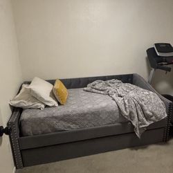 Twin Daybed 