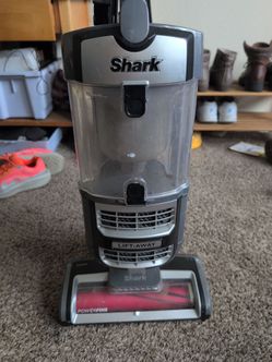 Shark vacuum UV730. For part only