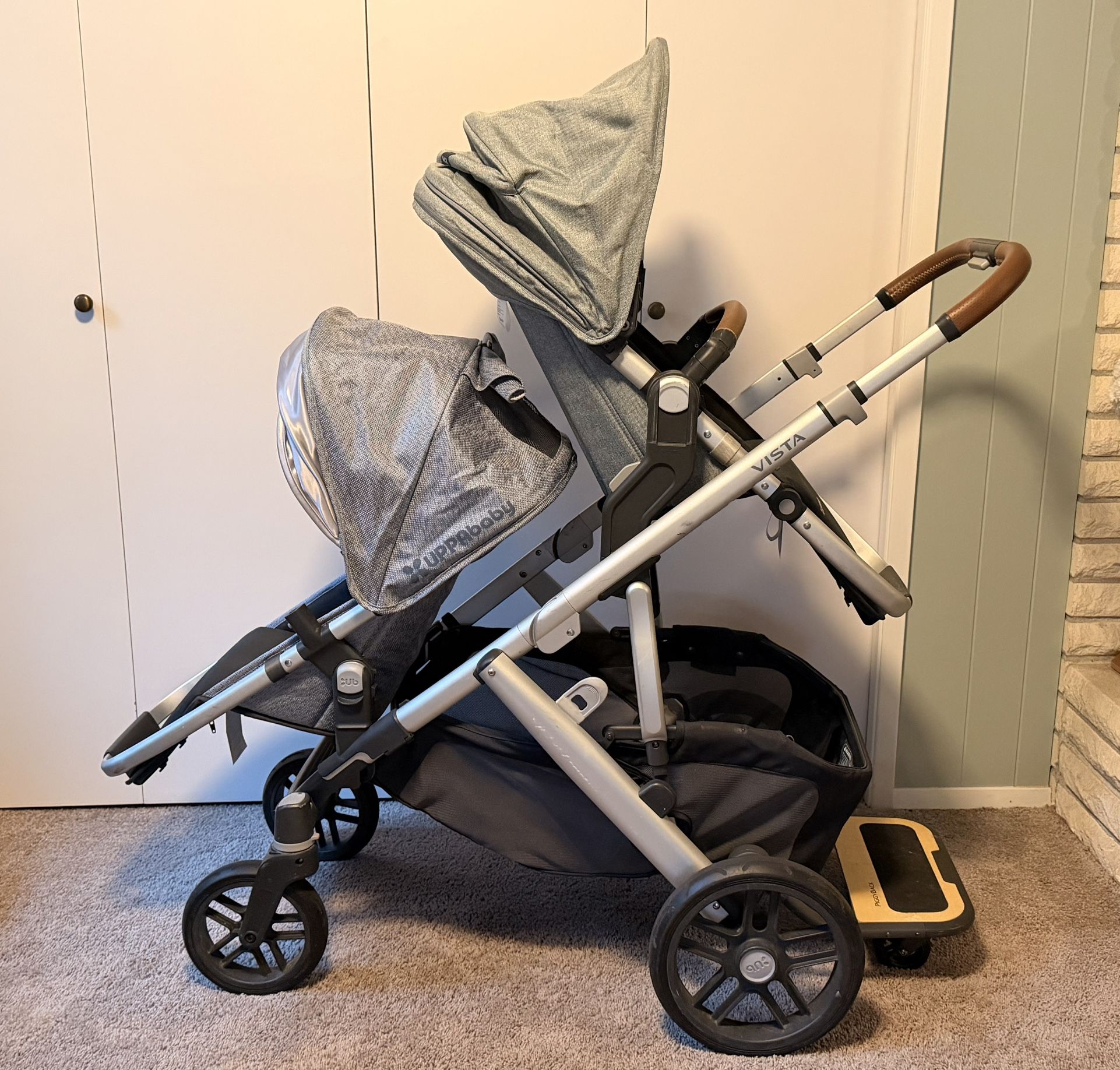 Uppababy Vista V2 Stroller With Rumble Seat And Piggyback