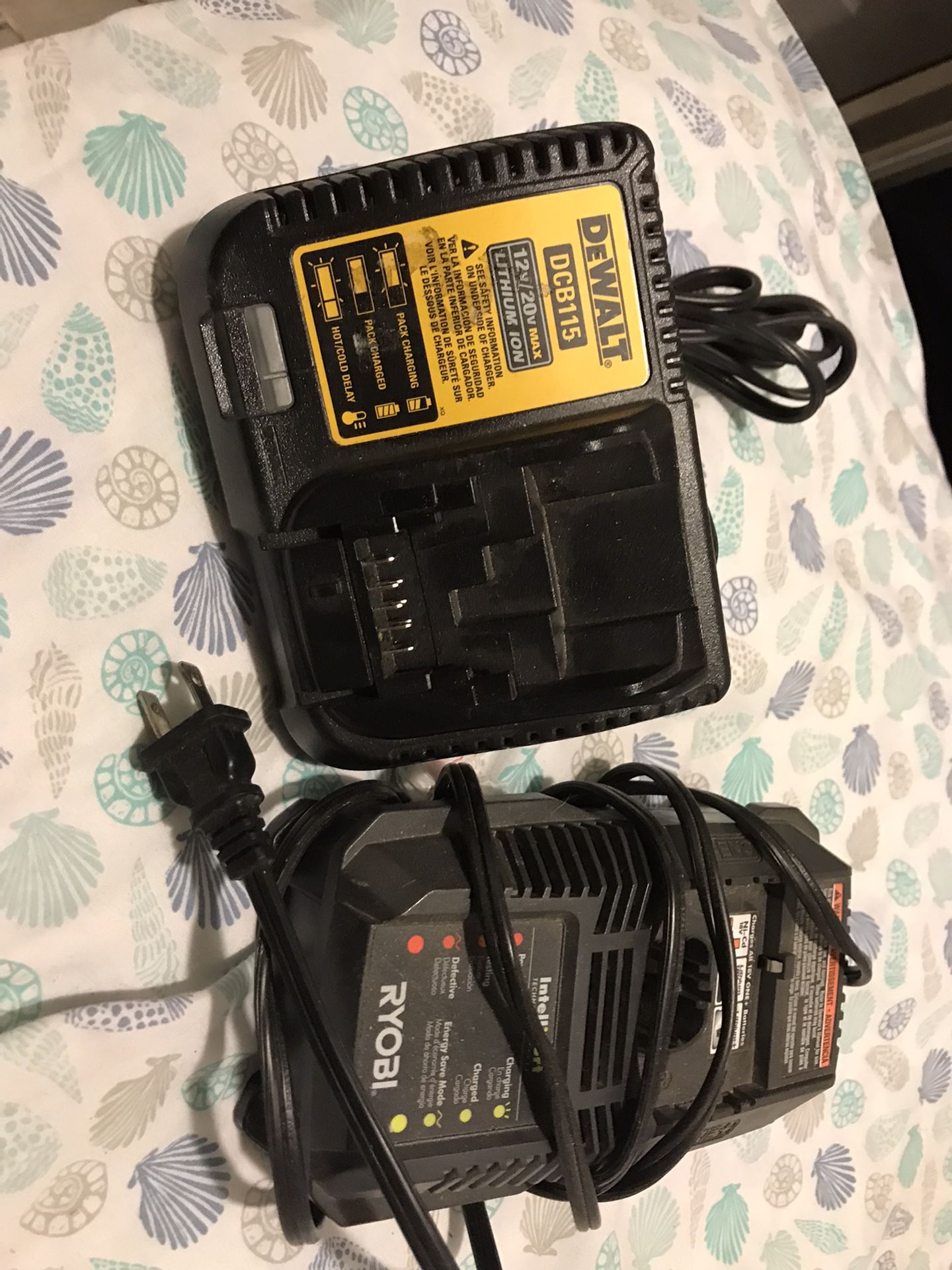 Dewalt & Ryobi Charger