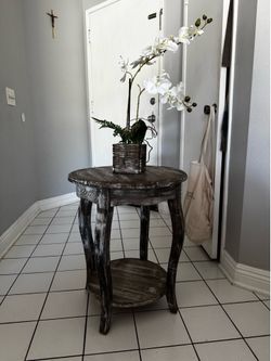 Distressed wood round side table