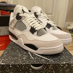 Air Jordan 4 Retro Military Black Size 9