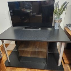 TV Stand / Entertainment Center