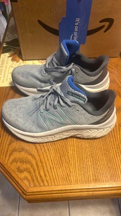 New balance ( Kaiha road) size 8 US women’s.