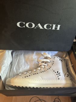 AUTHENTIC COACH SHOES  Size 7.5 