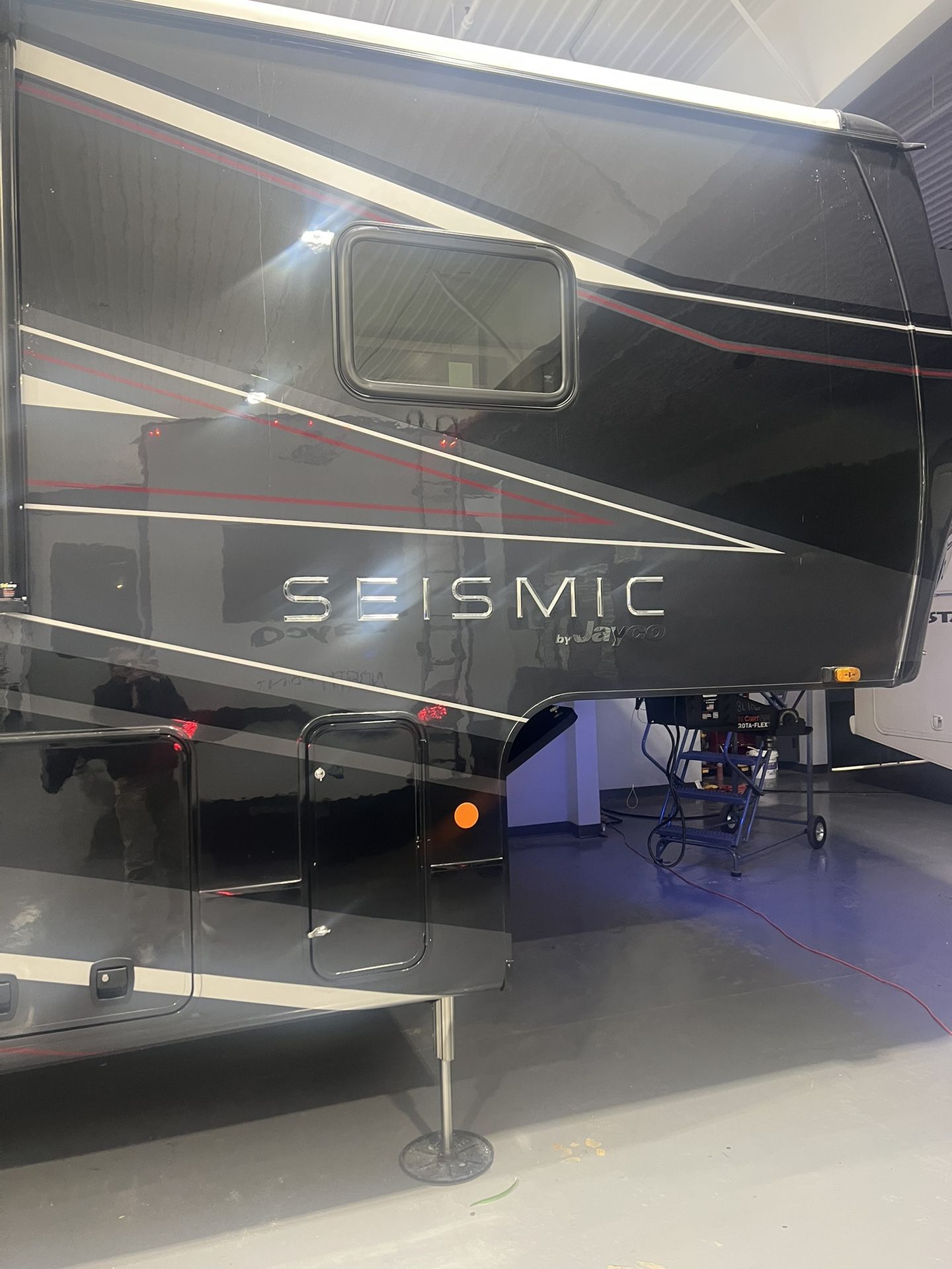 2026 Jayco Seismic 395