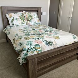 Queen Bedroom Set (Bed Frame and Dresser)