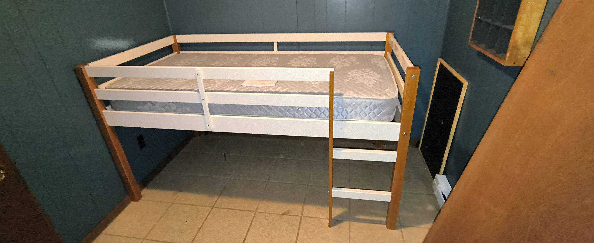 Junior Loft Bed With Dresser