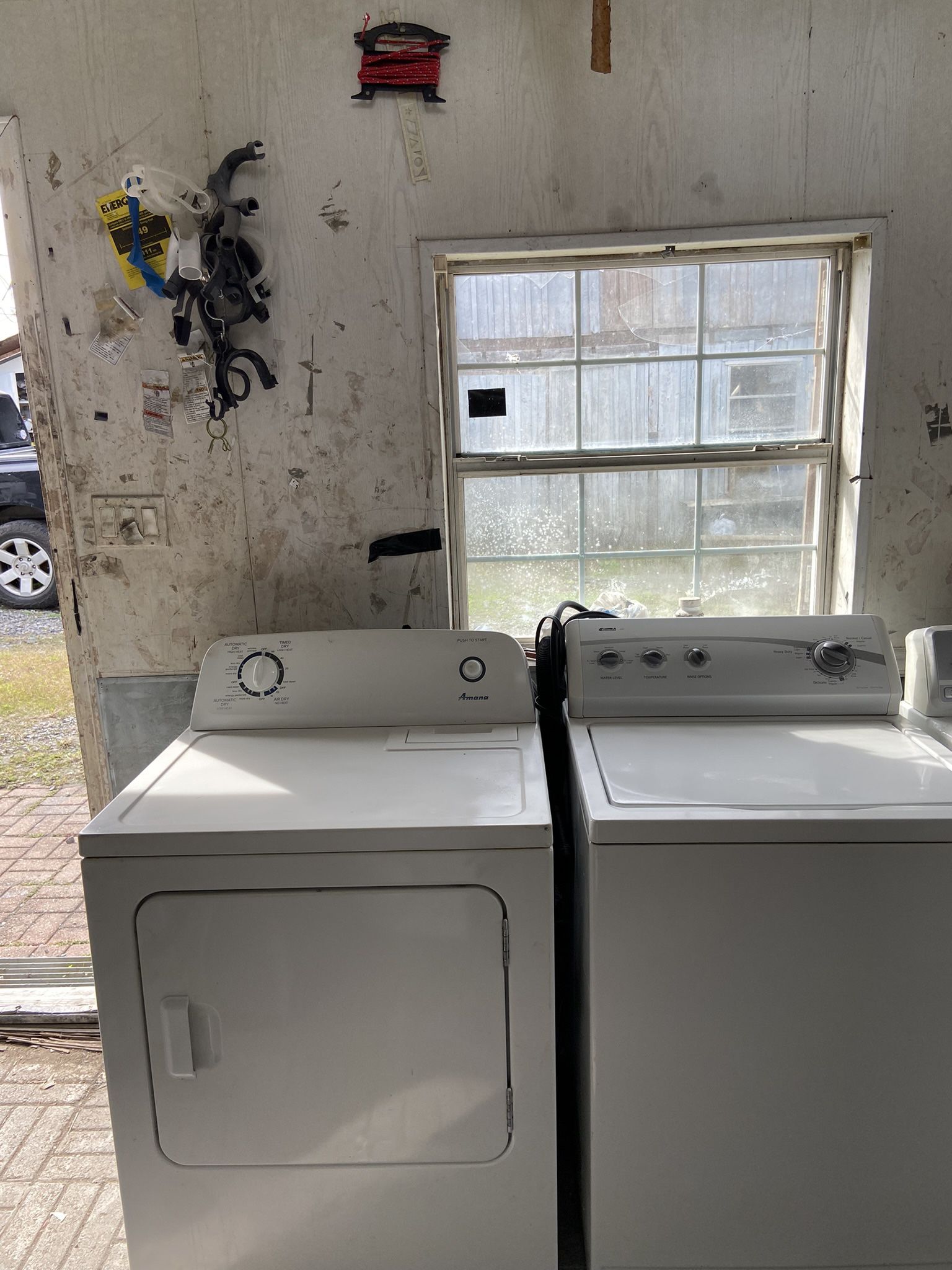 ILL  RUN THEM FOR YOU THROUGH ALL CYCLES! EXCELLANT  RUNNING  SUPER LOAD KENMORE WASHER & AMANA ELECTRIC DRYER SET. THEY BOTH RUN LIKE BRAND NEW!. ALL