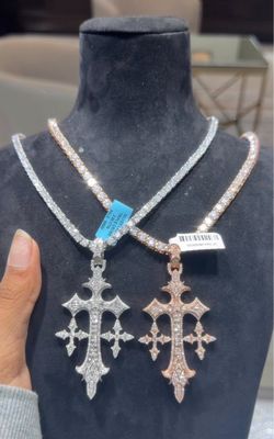 Designer Cross ✝️✝️ VVS Lab Diamonds 💎