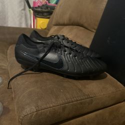 Soccer cleats