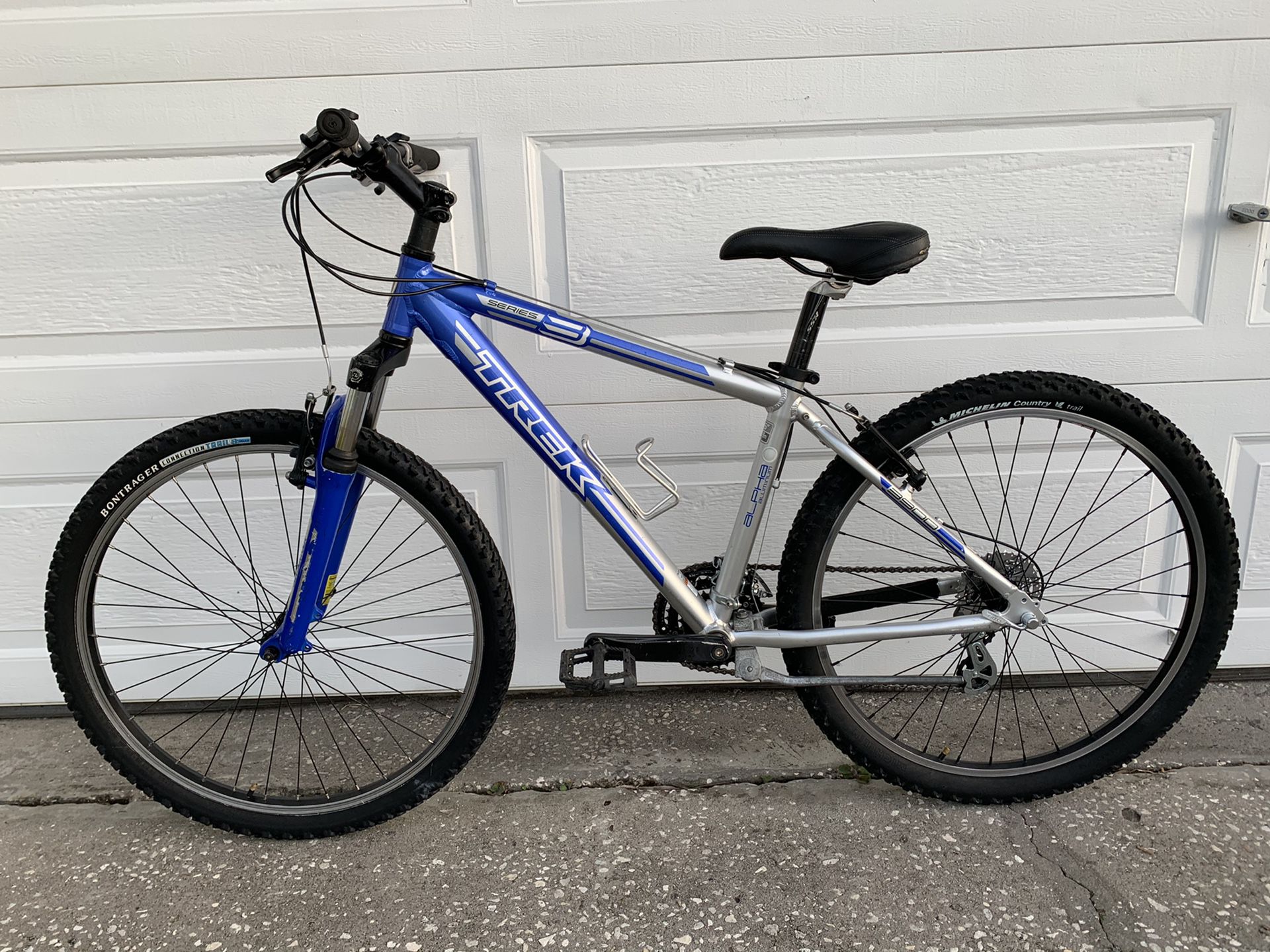Trek MTB 3900 Frame Size: 16” 41cm (Medium). Bike - $280
