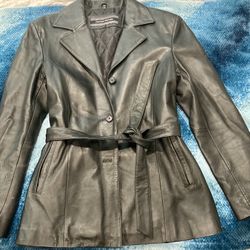 Women’s Black Leather Jacket In Size Large   