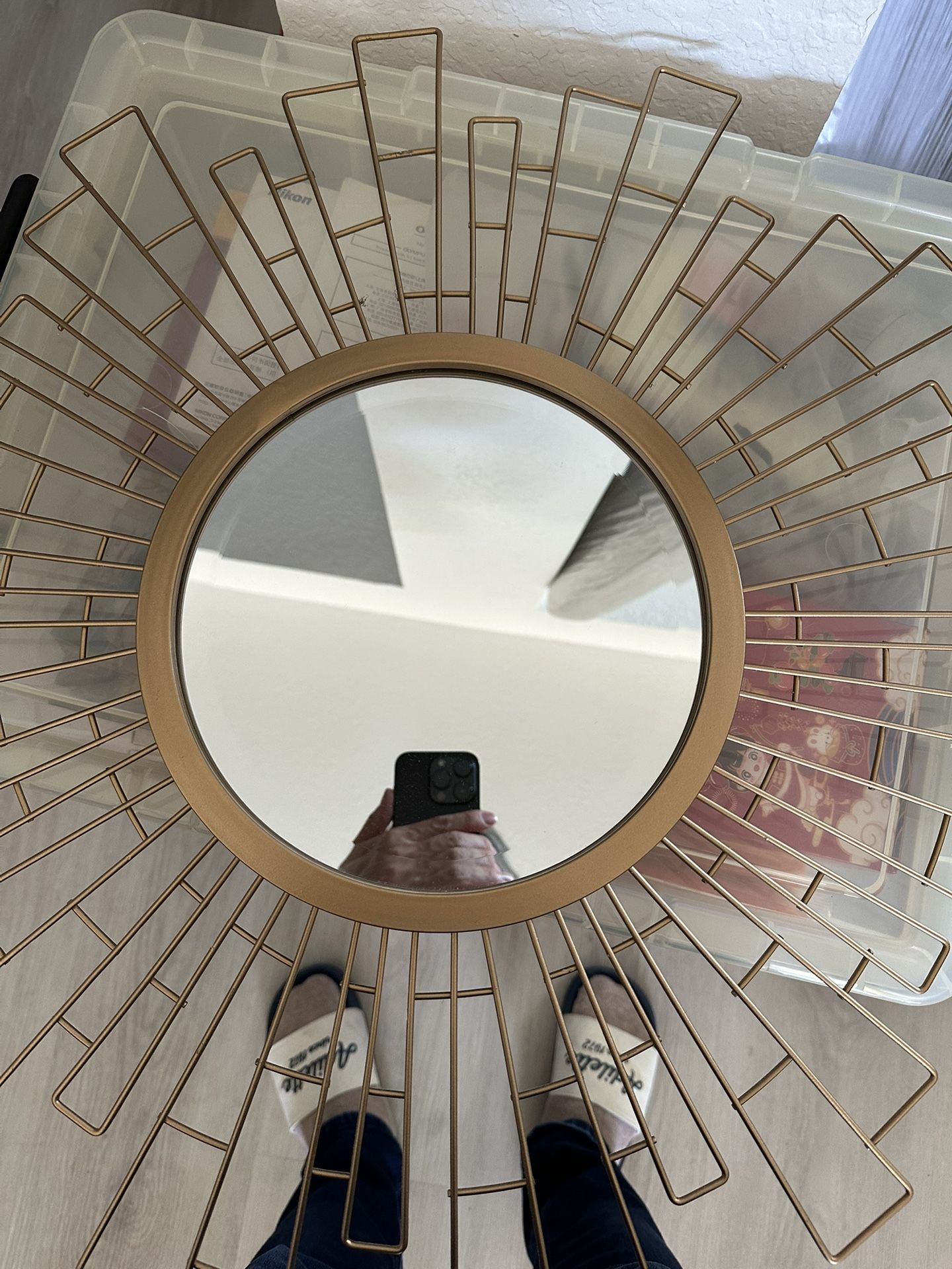 Wall Art Mirror 24in X 24in