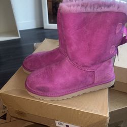 Pink uggs