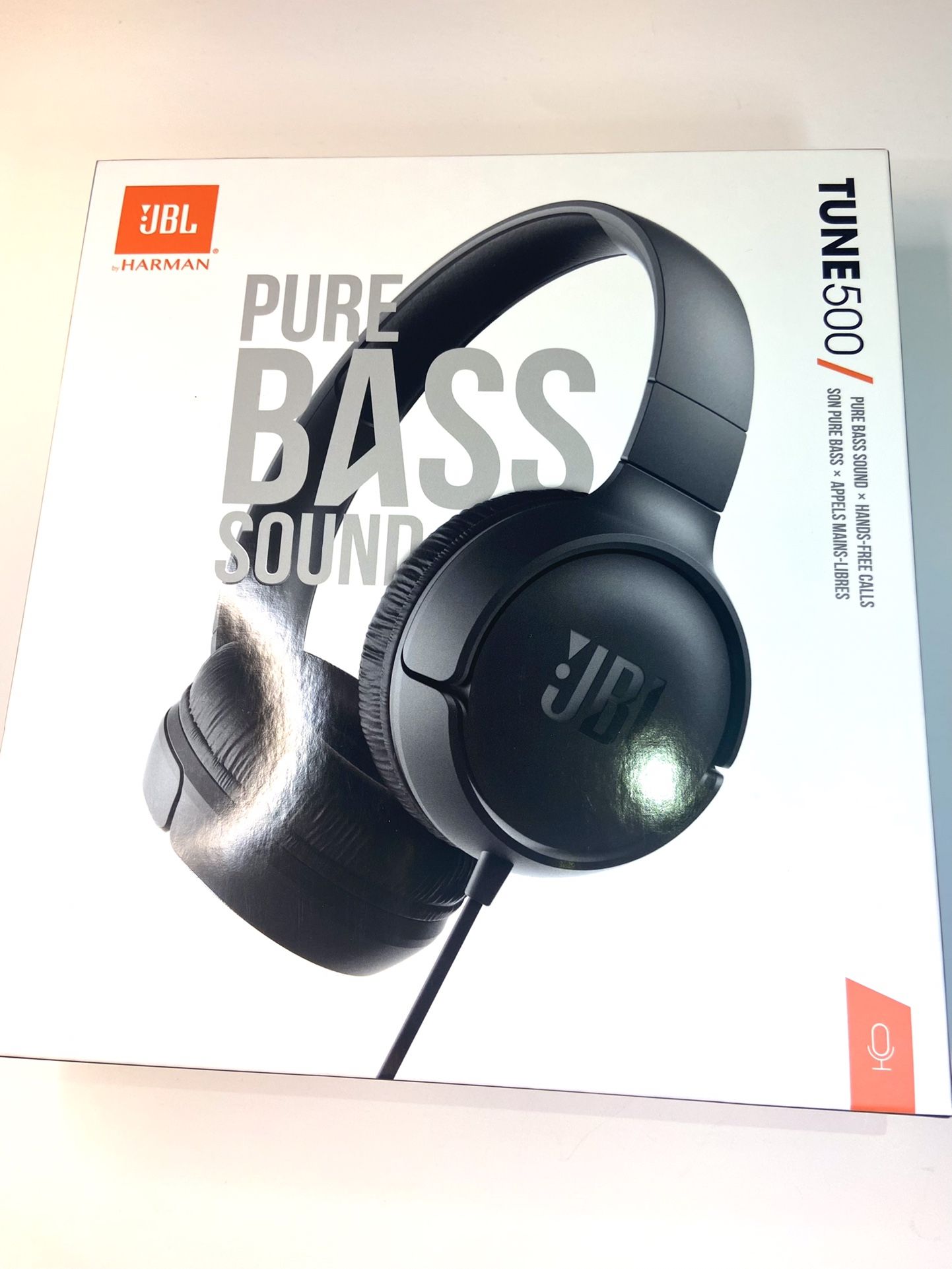 JBL Tune 500 Wired On-Ear Headphones w/Built-In Microphone- Black color - Brand New with box