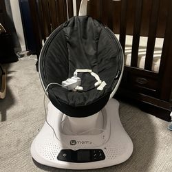 4moms mamaRoo electronic baby swing 