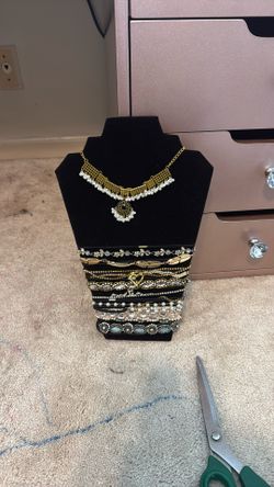Necklace Holder 