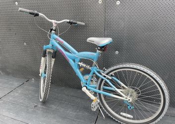 Kent rock discount candy bike 24